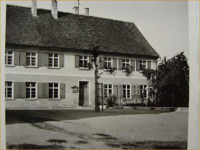 1950 Schulhaus, Rathaus