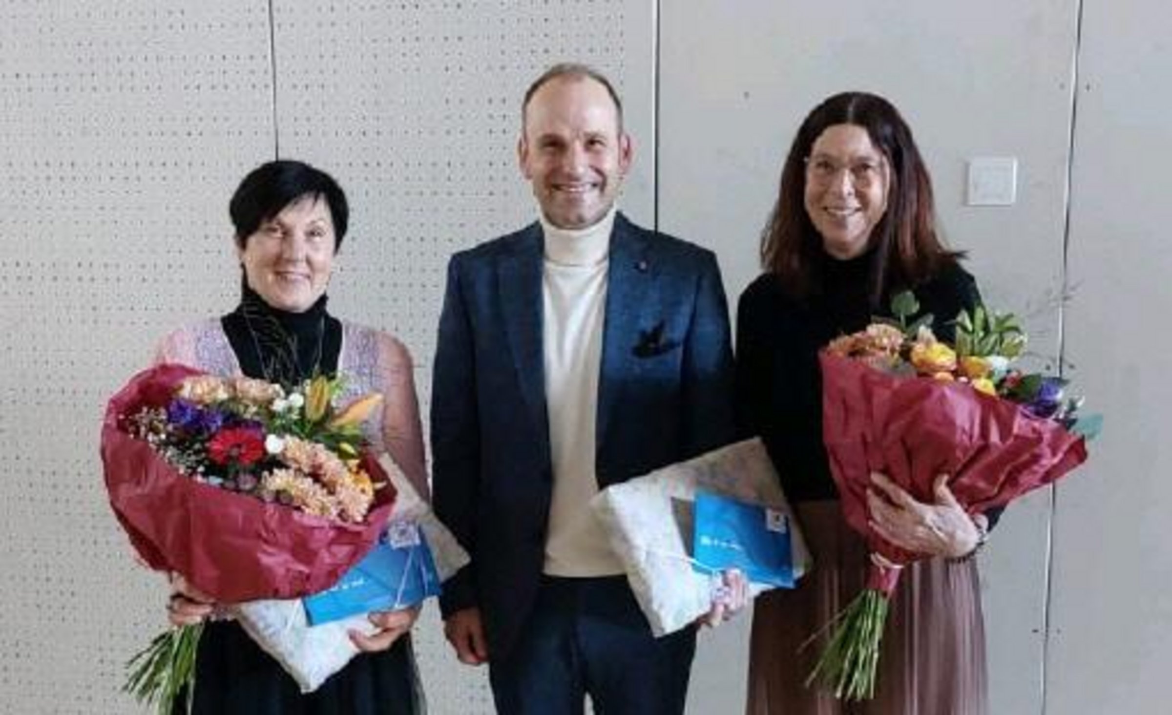 Bürgermeister Michael Knoll verabschiedet Eleonore Aich und Gerda Geiselmann in den Ruhestand