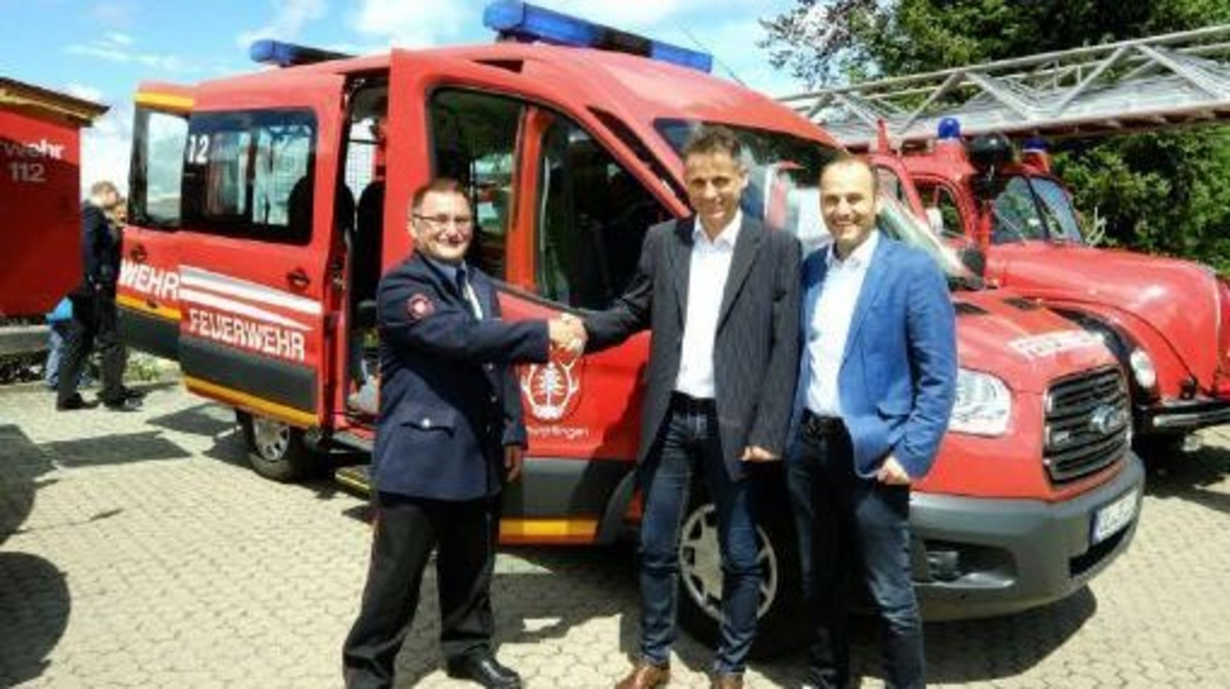 Neuer Mannschaftstransportwagen