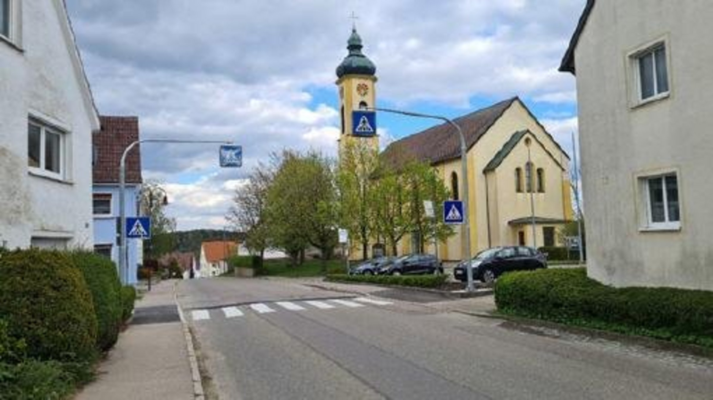 Fußgängerüberweg an der Hauptstraße